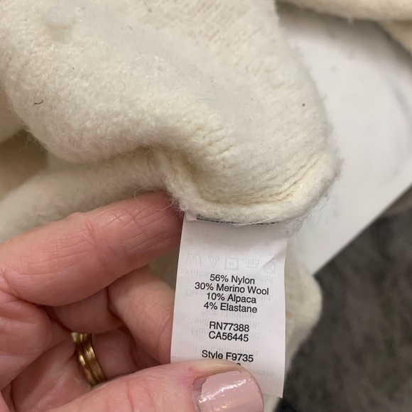 Madewell small bobble sweater cream color alpaca blend GUC - Picture 6 of 6